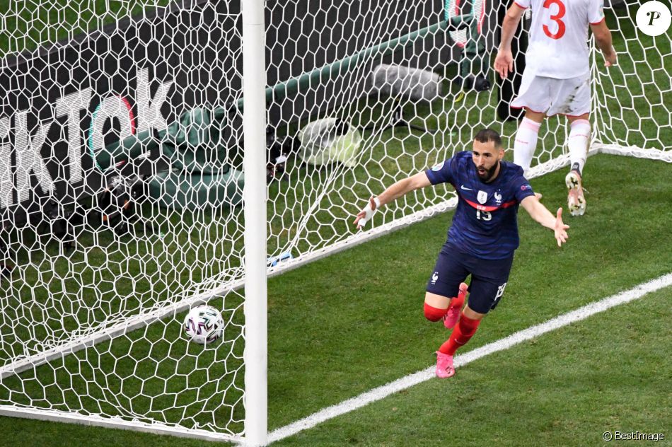 Karim Benzema lors du 8e de finale de l'Euro 2020 opposant la France à la Suisse au stade Arena Nationala. Bucarest, le 28 juin 2021. © Anthony Bibard / FEP/Panoramic / Bestimage