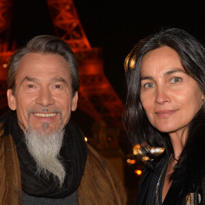 Exclusif - Florent Pagny et sa femme Azucena Caman - Backstage du concert anniversaire des 130 ans de la Tour Eiffel à Paris, le 2 octobre 2019. © Perusseau-Veeren/ Bestimage