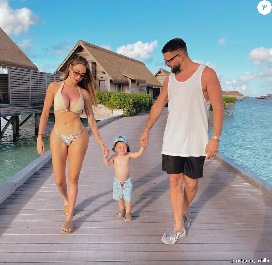Nabilla en vacances en famille avec son mari Thomas Vergara et leur fils Milann - Instagram