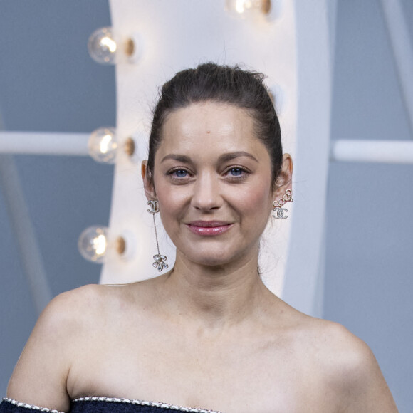 Marion Cotillard - Photocall du défilé de mode prêt-à-porter printemps-été 2021 "Chanel" au Grand Palais à Paris. Le 6 octobre 2020. © Olivier Borde / Bestimage