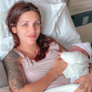 Julia Paredes présente son fils Vittorio, né le 25 juin 2021.