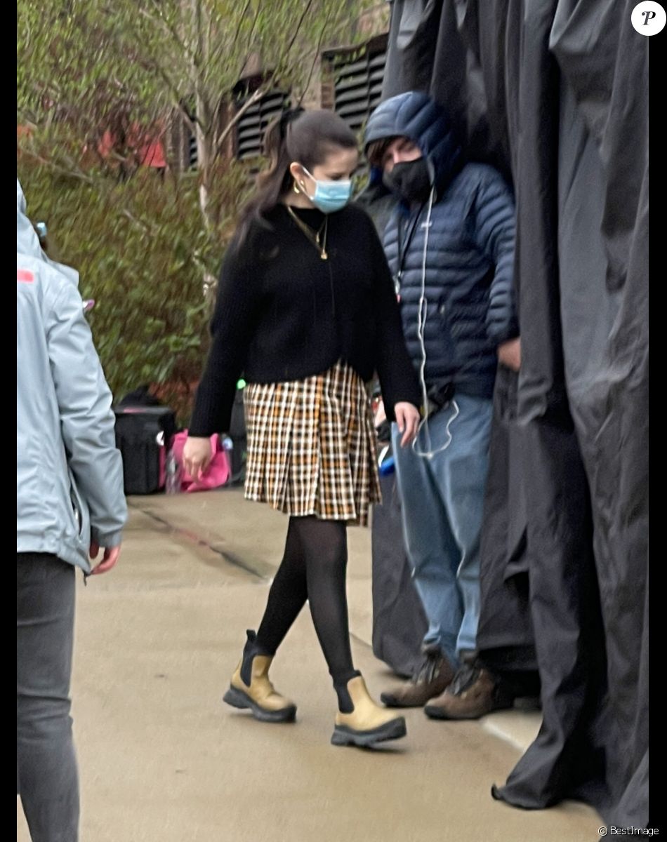 Exclusif - Selena Gomez - Tournage de l'émission de télévision "Only Murders in the Building" à New York le 12 avril 2021.