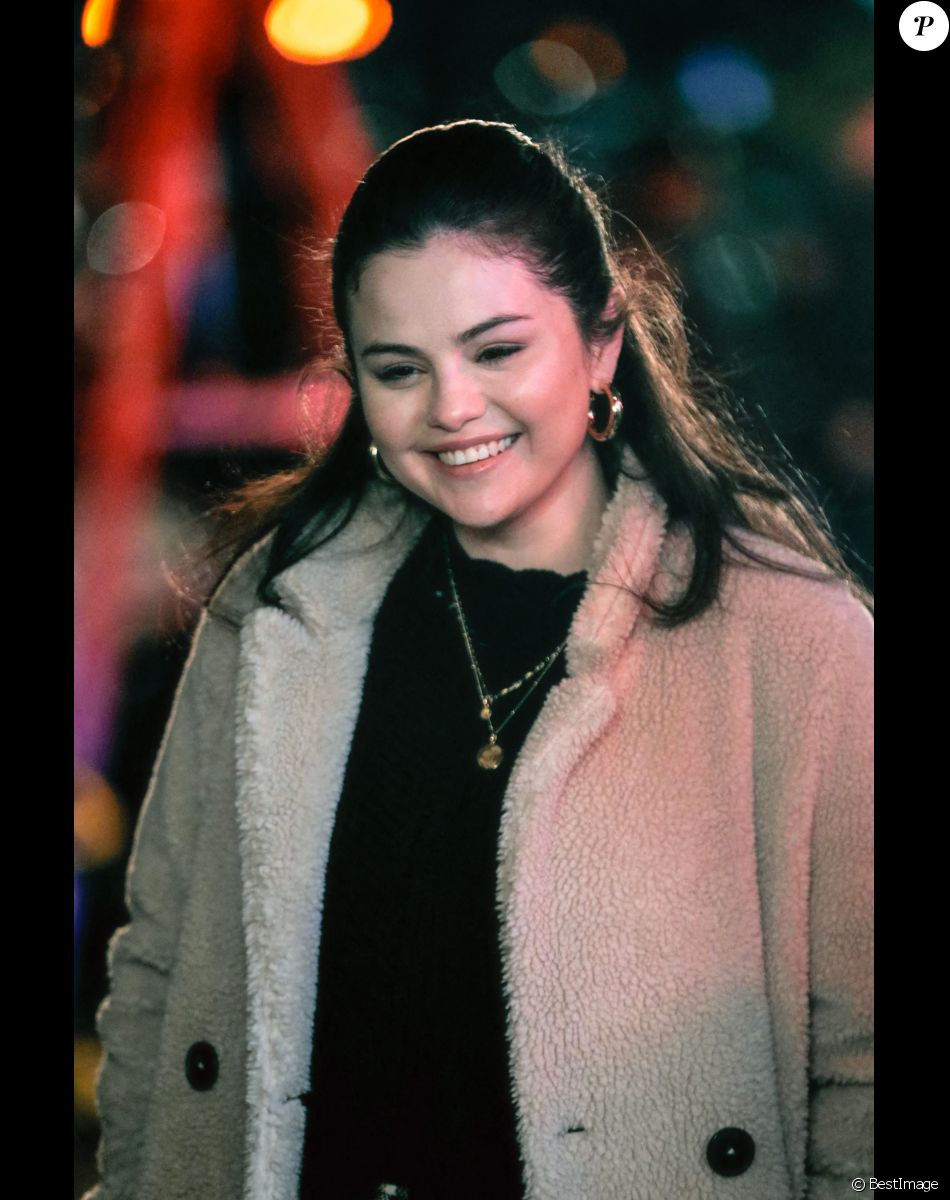 Selena Gomez sur le tournage de la série "Only Murders in the Building" à New York, le 30 mars 2021.