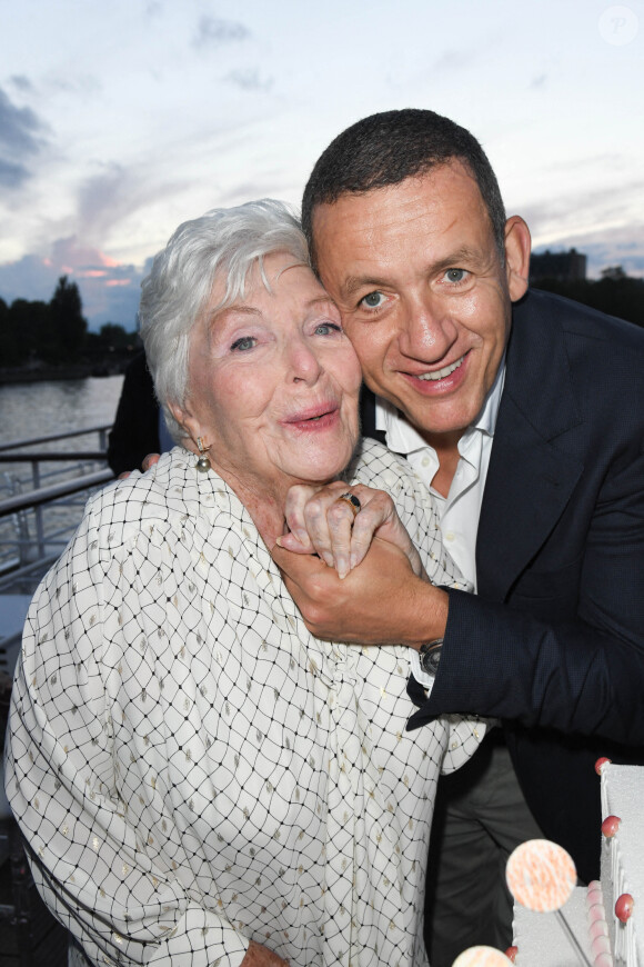 Line Renaud et Dany Boon - Soirée de fin de tournage du film "Une belle course" et anniversaire surprise de Line Renaud (93 ans) sur la péniche Excellence à Paris,