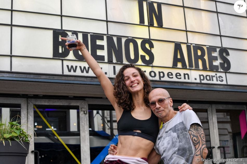 Exclusif - Olivia Courbis, la fille de Rolland Courbis, Redha lors de la première du spectacle Lost in Buenos Aires à l'Européen à Paris le 28 juin 2021. © Rachid Bellak / Bestimage