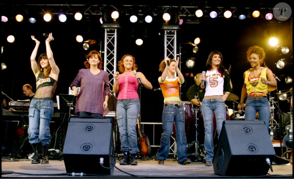 Maurane & les L5 au concert de l'association Laurette Fufain pour le don de plaquettes au Champs de Mars, Paris le 18 mai 2003 