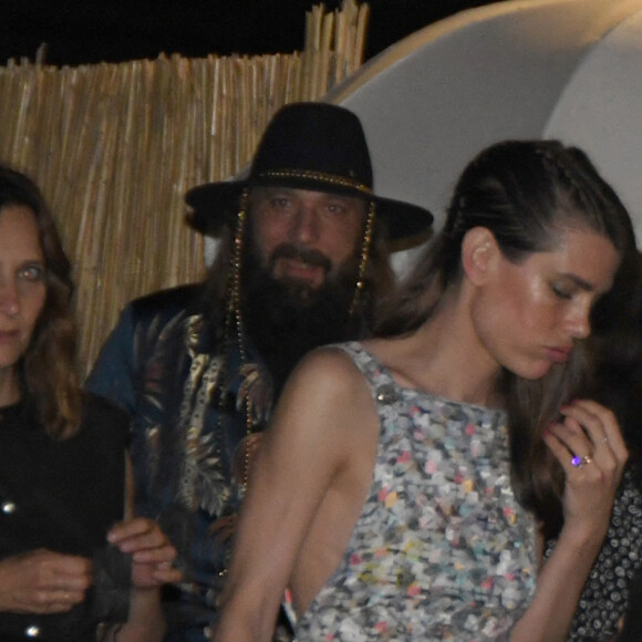 Charlotte Casiraghi et Dimitri Rassam à la soirée Chanel organisée en marge du Festival de Cannes, le 7 juillet 2021.