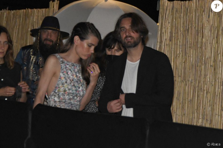Charlotte Casiraghi et Dimitri Rassam à la soirée Chanel organisée en marge du Festival de Cannes, le 7 juillet 2021.