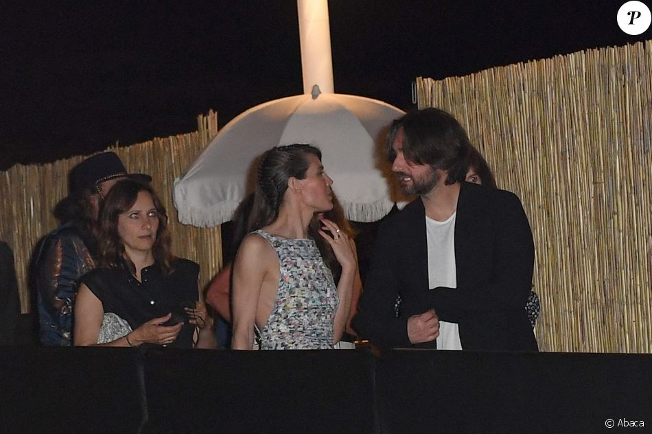 Charlotte Casiraghi et Dimitri Rassam à la soirée Chanel organisée en marge du Festival de Cannes, le 7 juillet 2021.