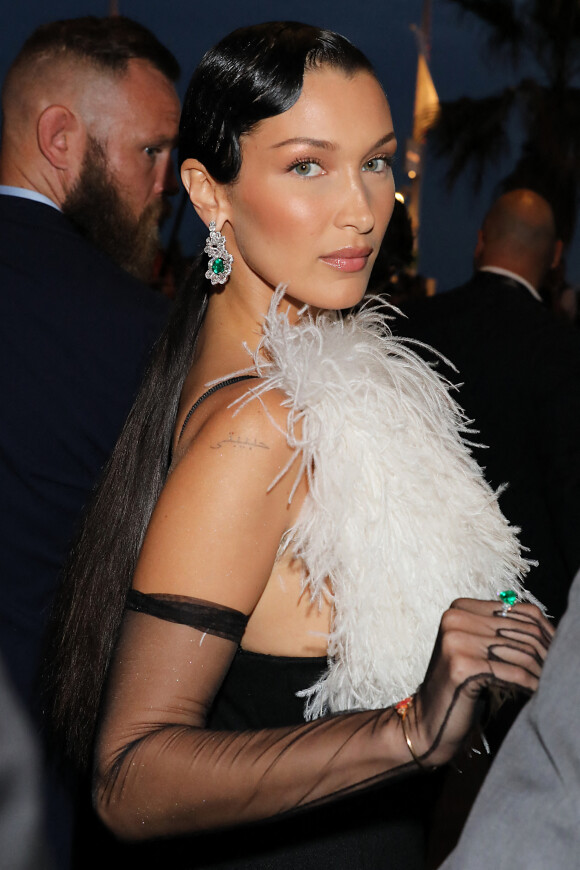 Bella Hadid à la soirée Chanel organisée en marge du Festival de Cannes, le 7 juillet 2021.