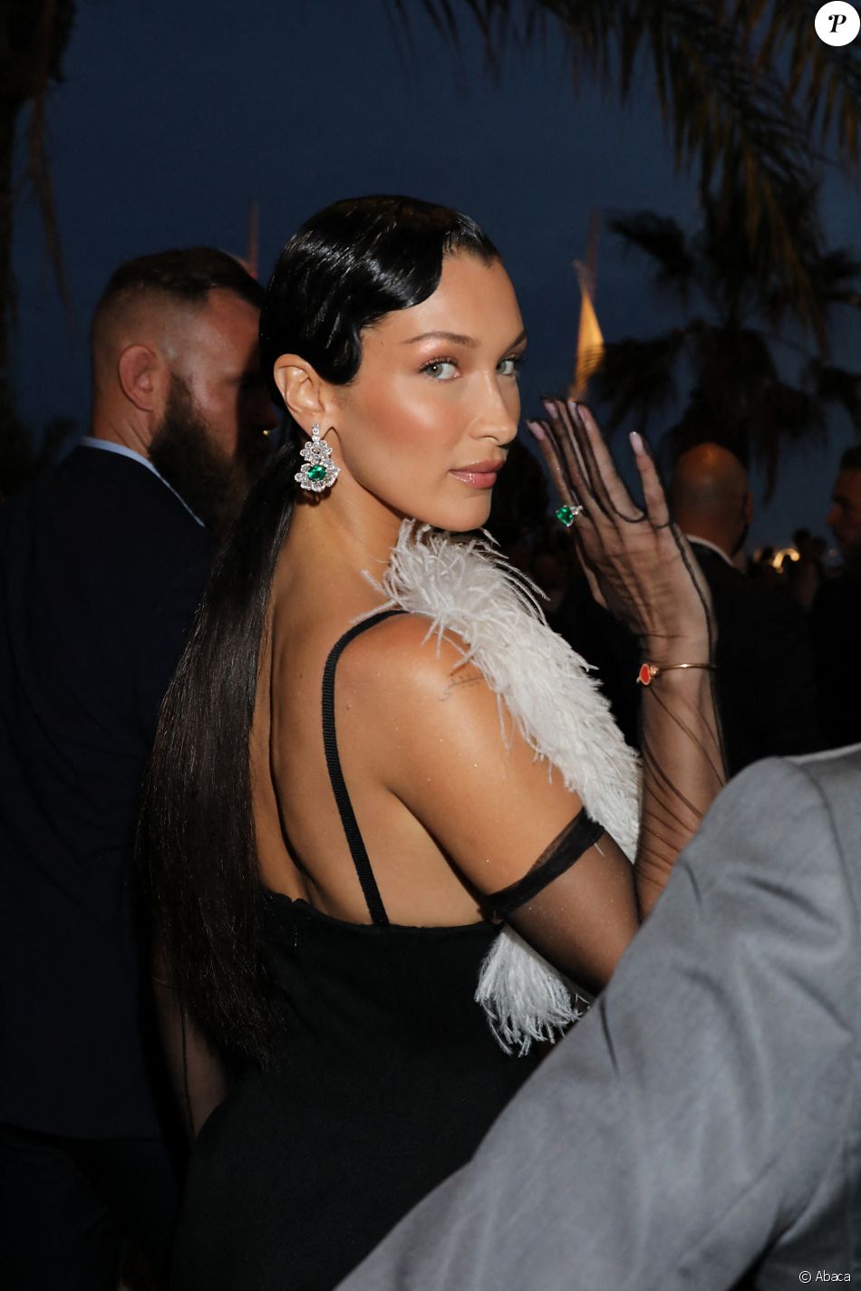 Bella Hadid à la soirée Chanel organisée en marge du Festival de Cannes, le 7 juillet 2021.