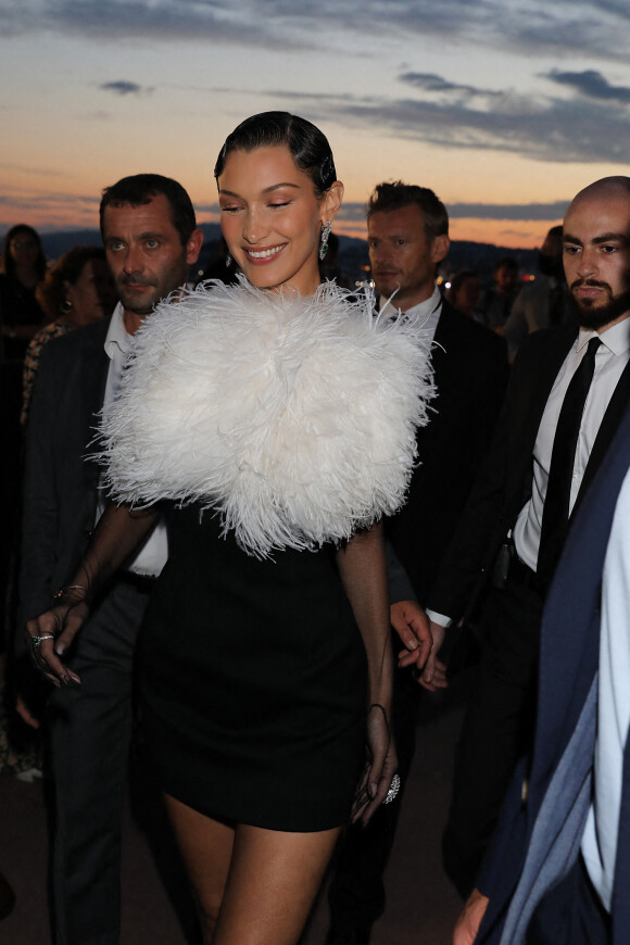 Bella Hadid à la soirée Chanel organisée en marge du Festival de Cannes, le 7 juillet 2021.