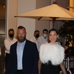 Bella Hadid à la soirée Chanel organisée en marge du Festival de Cannes, le 7 juillet 2021.