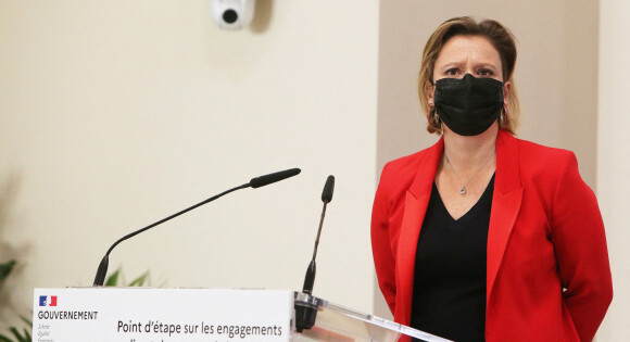 Olivia Grégoire lors du point d'étape sur les engagements climat du secteur de la publicité au ministère de l'écologie à Paris le 23 mars 2021. © Panoramic / Bestimage