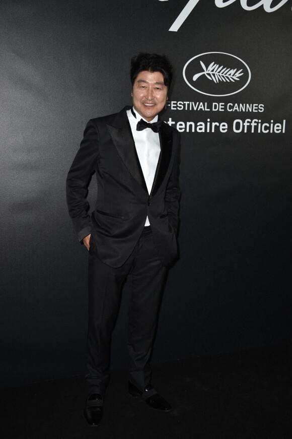 Song Kang-Ho assiste à la soirée des Trophées Chopard 2021, lors du 74ème Festival du film de Cannes, au salon Croisette de l'hôtel Majestic. Cannes, le 9 juillet 2021 © Borde / Jacovides / Moreau / Bestimage