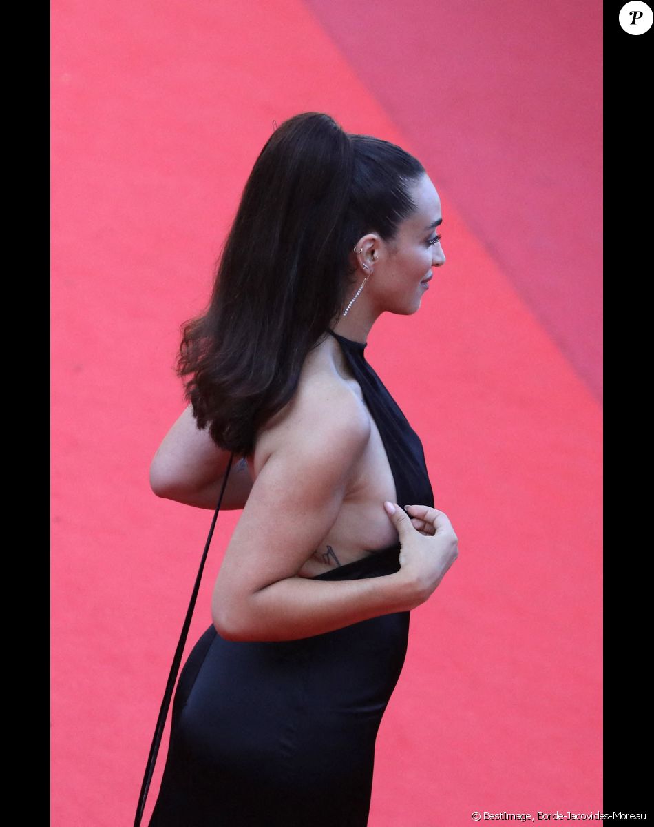 Camélia Jordana - Montée des marches du film " De son vivant " lors du 74ème Festival International du Film de Cannes. © Borde-Jacovides-Moreau / Bestimage