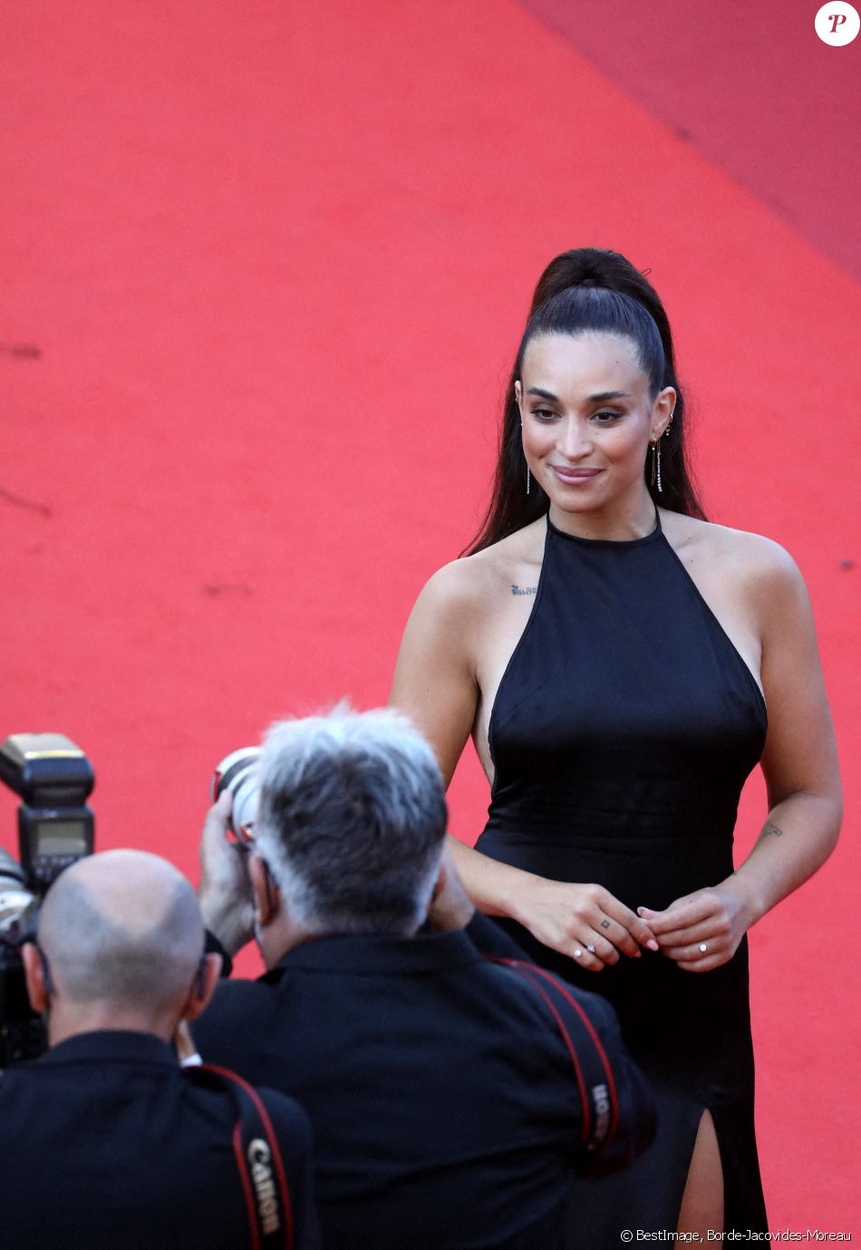 Camélia Jordana - Montée des marches du film " De son vivant " lors du 74ème Festival International du Film de Cannes. Le 10 juillet 2021 © Borde-Jacovides-Moreau / Bestimage
