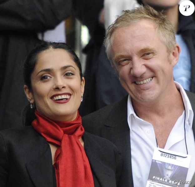 Salma Hayek s'est époumonée à encourager les Bleus... mais la main d'Henry reste un débat ...