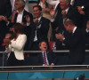 Le prince William, son épouse Kate Middleton et leur fils aîné le prince George lors de la finale de l'Euro 2020 au stade Wembley, à Londres, le 11 juillet 2021.