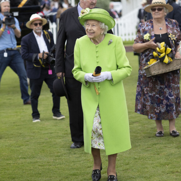 La reine Elisabeth II d'Angleterre assiste à la Cup Final du Guards Polo Club, de la parade et de la présentation du British Driving Society à Windsor, le 11 juillet 2021