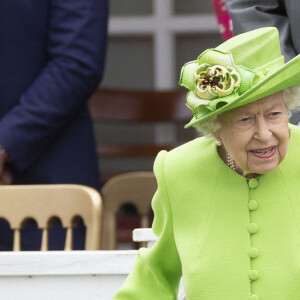 La reine Elisabeth II d'Angleterre assiste à la Cup Final du Guards Polo Club, de la parade et de la présentation du British Driving Society à Windsor, le 11 juillet 2021