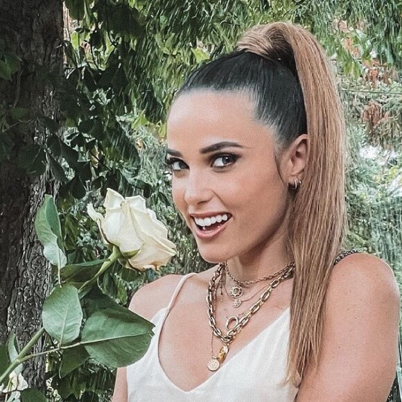 Capucine Anav sublime sur Instagram