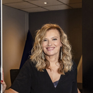 Valérie Trierweiler - Backstage de l'enregistrement de l'émission "Les Grosses Têtes", présentée par Laurent Ruquier et diffusée le 19 décembre sur France 2. Le 8 décembre 2020 © Jack Tribeca / Bestimage