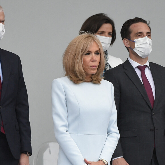 La Première Dame Brigitte Macron, le président du Sénat, Gérard Larcher et les membres du gouvernement français lors de la cérémonie du 14 juillet sur la place de la Concorde à Paris, France, le 14 juillet 2021. © Eliot Blondet/Pool/Bestimage