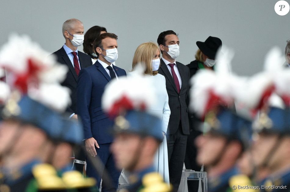 Le président de la République française, Emmanuel Macron, sa femme la Première Dame Brigitte Macron et les membres du gouvernement français lors de la cérémonie du 14 juillet sur la place de la Concorde à Paris, France, le 14 juillet 2021. © Eliot Blondet/Pool/Bestimage