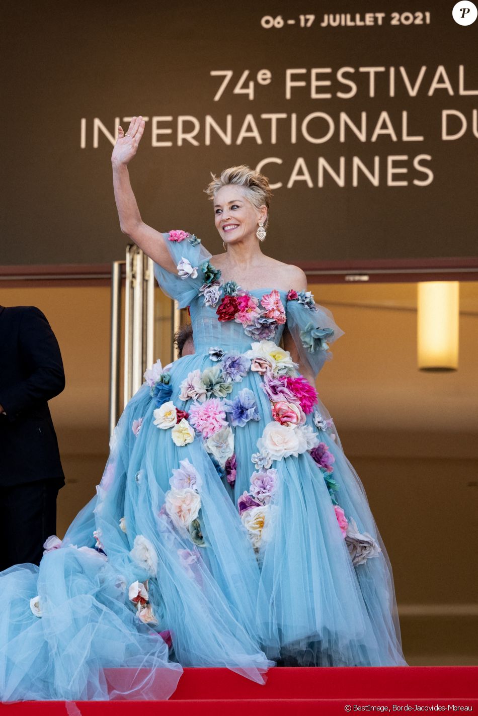 Sharon Stone - Montée des marches du film " L'histoire de ma femme - The story of my wife " lors du 74ème Festival International du Film de Cannes. Le 14 juillet 2021 © Borde-Jacovides-Moreau / Bestimage
