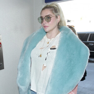 La chanteuse Kesha à son arrivée à l'aéroport de Los Angeles. le 22 décembre 2018 