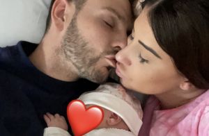 Marion Rousse Et Julian Alaphilippe Parents Leur Bebe Est Ne Premieres Photos De Famille Purepeople