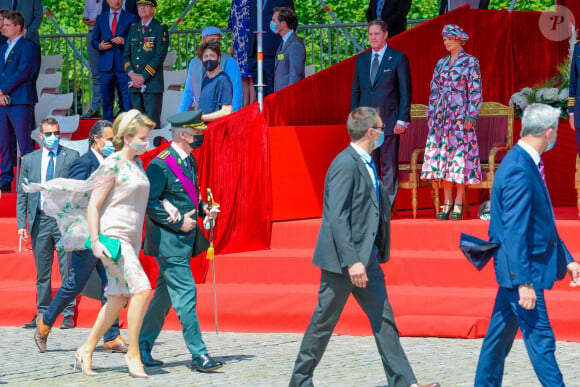 La princesse Delphine de Saxe Cobourg et son mari James O'Hare assistent à la Fête nationale belge, le 21 juillet 2021, en présence du roi Philippe et de la reine Mathilde de Belgique et du prince Laurent de Belgique.