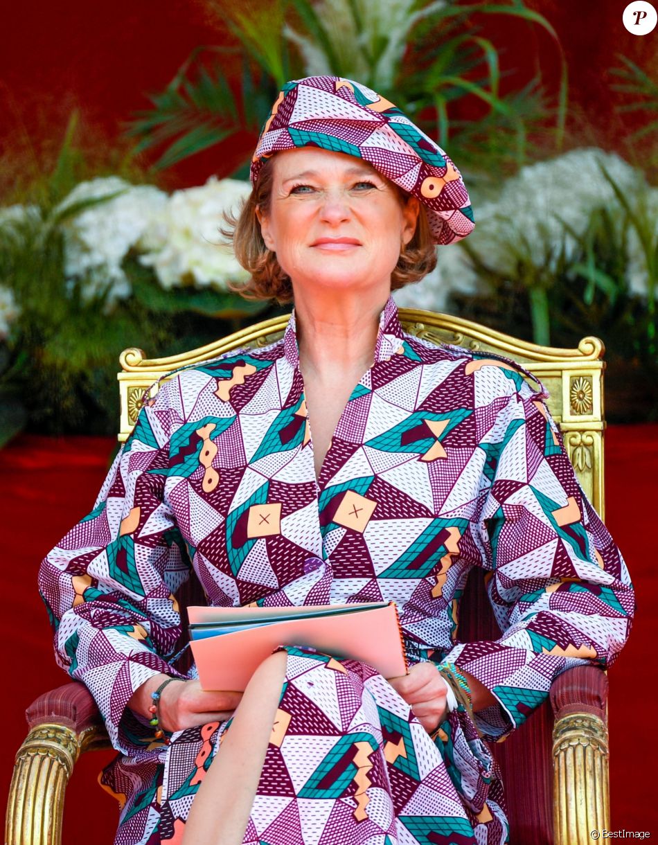 La princesse Delphine de Saxe Cobourg assiste à la Fête nationale belge, le 21 juillet 2021, en présence du roi Philippe et de la reine Mathilde de Belgique et du prince Laurent de Belgique.