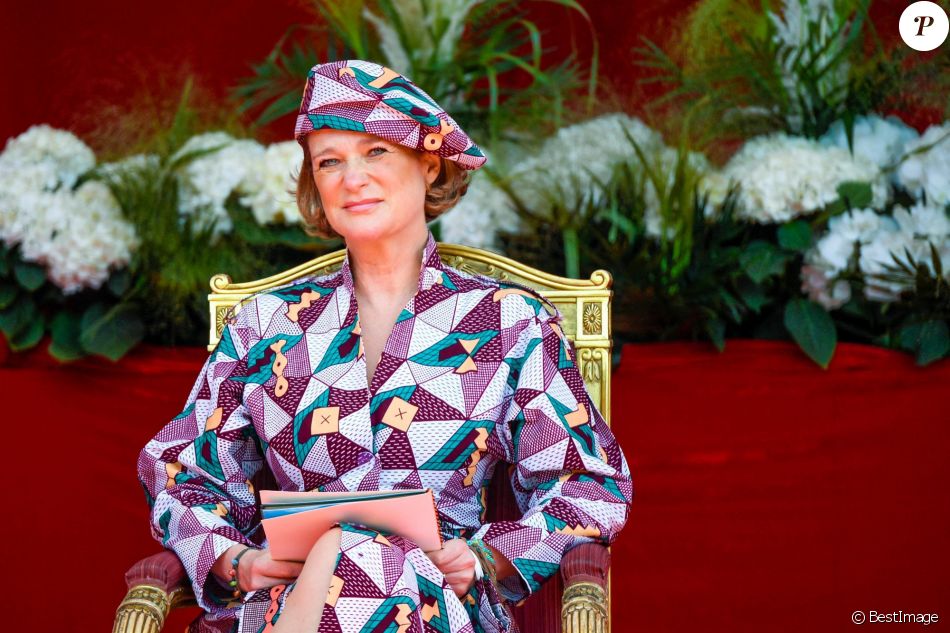 La princesse Delphine de Saxe Cobourg à la Fête nationale belge, en présence du roi Philippe et de la reine Mathilde de Belgique.