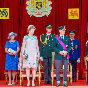 Le roi Philippe et son épouse la reine Mathilde lors de la Fête nationale belge, le 21 juillet 2021, en présence du roi Philippe et de la reine Mathilde de Belgique.