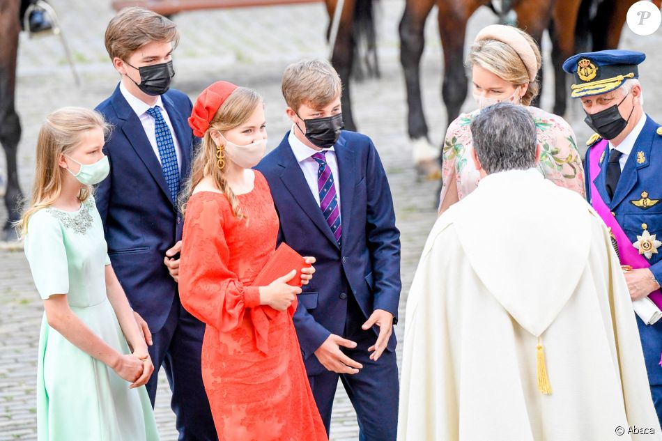 Le roi Philippe, la reine Mathilde et leurs quatre enfants, la princesse Elisabeth, la princesse Eléonore, le prince Gabriel et le prince Emmanuel - La famille royale belge assiste à la cérémonie du "Te Deum" à la cathédrale des Saints Michel et Gudule à Bruxelles, à l'occasion de la Fête nationale belge, le 21 juillet 2021.