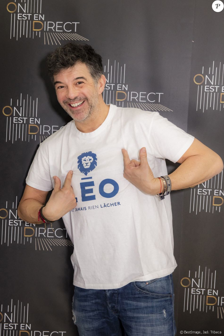 Exclusif - Stéphane Plaza, avec le Tshirt de l'association Léo - Backstage de l'émission OEED (On Est En Direct), présentée par L.Ruquier et diffusée en direct le 20 mars 2021 sur France 2. Paris, le 20 mars 2021. © Jack Tribeca / Bestimage