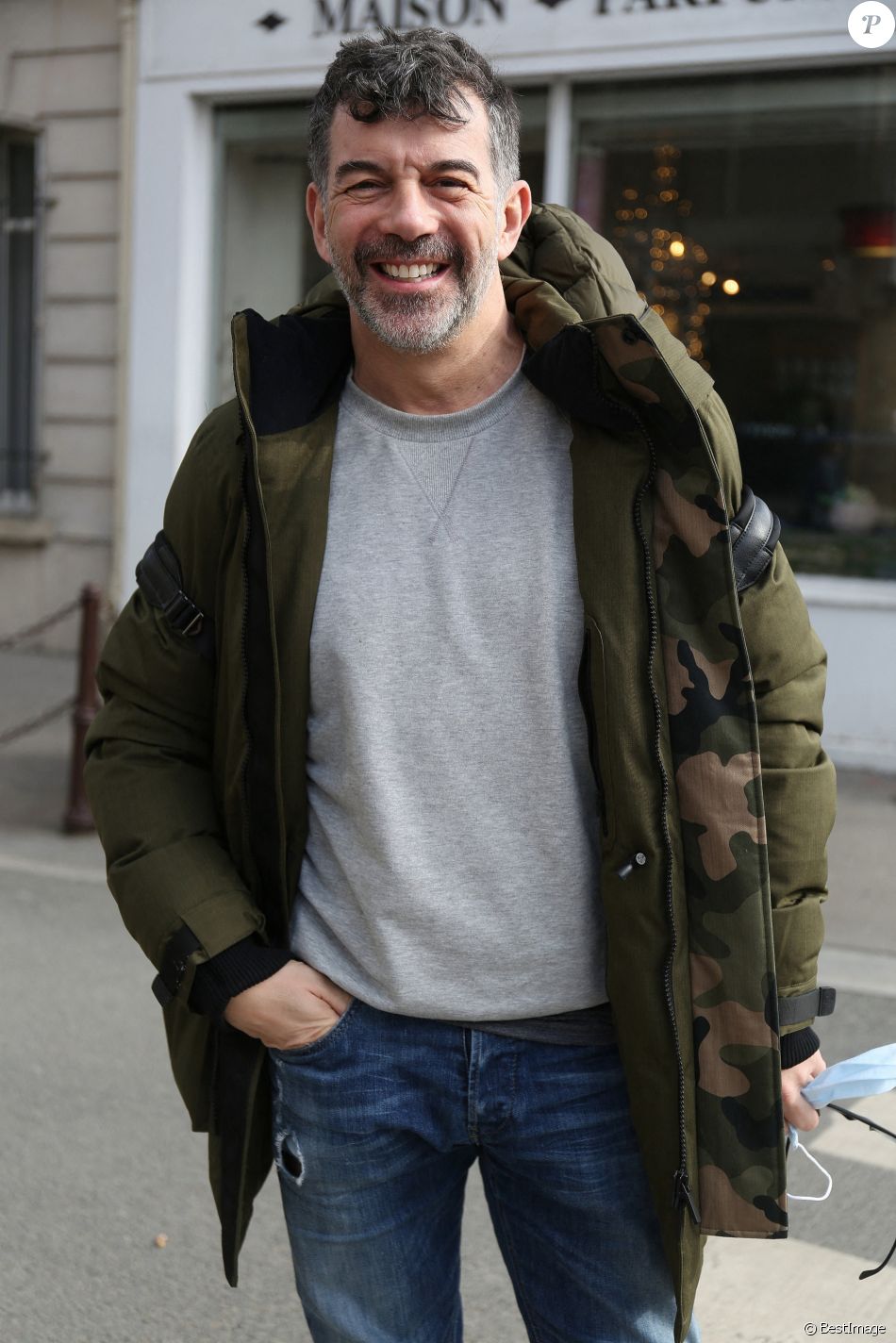 Exclusif - Stéphane Plaza - Arrivées et sorties dans les studios RTL à Paris. Le 23 février 2021
