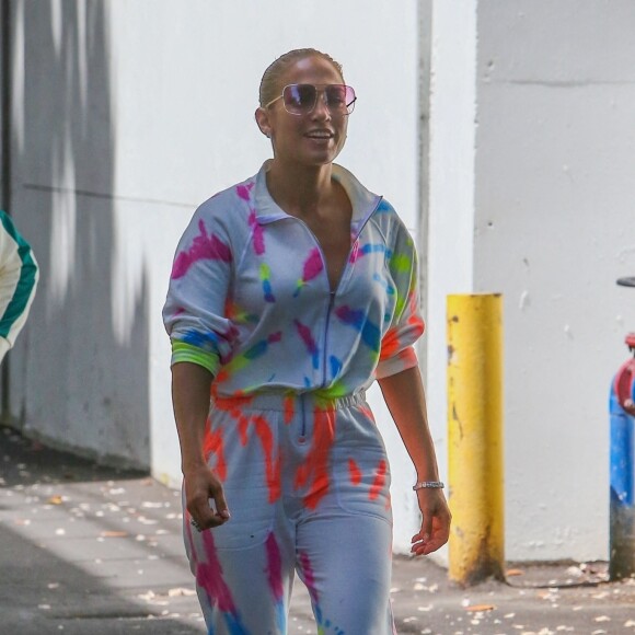 Exclusif - Jennifer Lopez fait une sortie shopping avec ses enfants à Miami le 9 juin 2021.