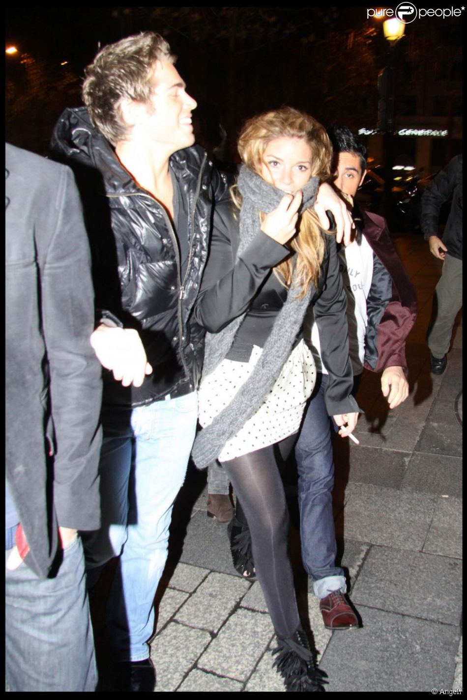 Giovanni et Sophie Tapie arrivent au Queen. 22/11/09 ...