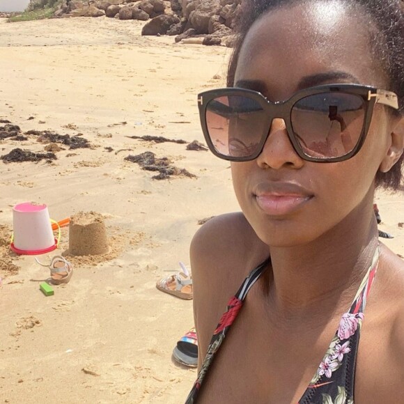 Hapsatou Sy file le parfait amour avec son compagnon l'animateur télé Vincent Cerutti, également père de ses deux enfants Abbie et Isaac.