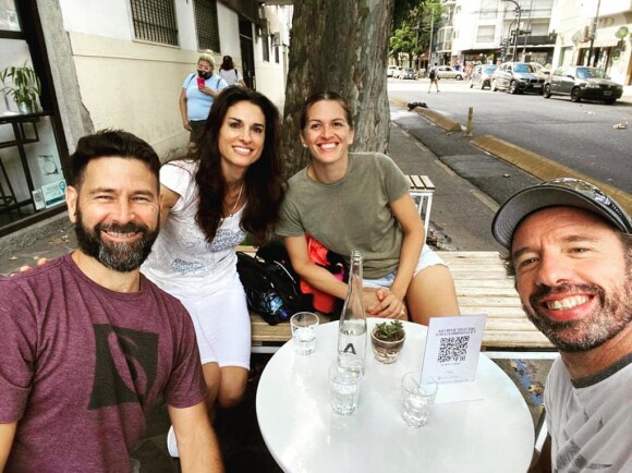 Maria Belen Perez Maurices, Lucas Saucedo, la tenniswoman Gabriella Sabatini et un ami.