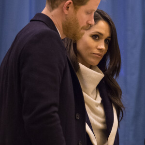 Le prince Harry et sa fiancée Meghan Markle assistent à une séance de formation des apprentis coaches au Nechells Wellbeing Centre à Birmingham le 8 mars 2018.