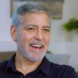 L'acteur George Clooney et la société américaine Omaze lancent une collecte de fonds sous la forme d'un concours pour la Clooney Foundation for Justice (CFJ), fondation de l'acteur qui lutte pour les droits des individus injustement ciblés par des gouvernements oppressifs par le biais des tribunaux. Dans cette une vidéo humoristique de 4 minutes, George Clooney vit avec un inconnu le temps du confinement, et c'est un colocataire insupportable. 