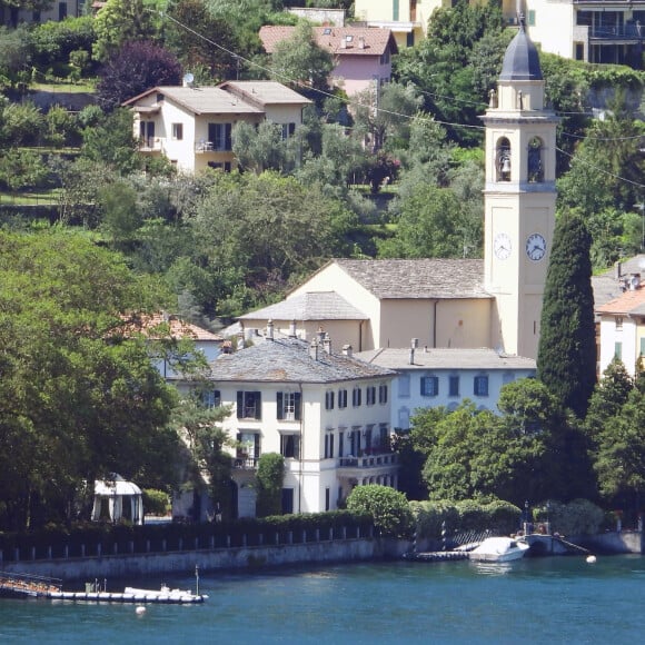 Illustrations - La famille Obama rejoint la propriété de George Clooney au bord du lac de Côme en Italie, le 22 juin 2019.


