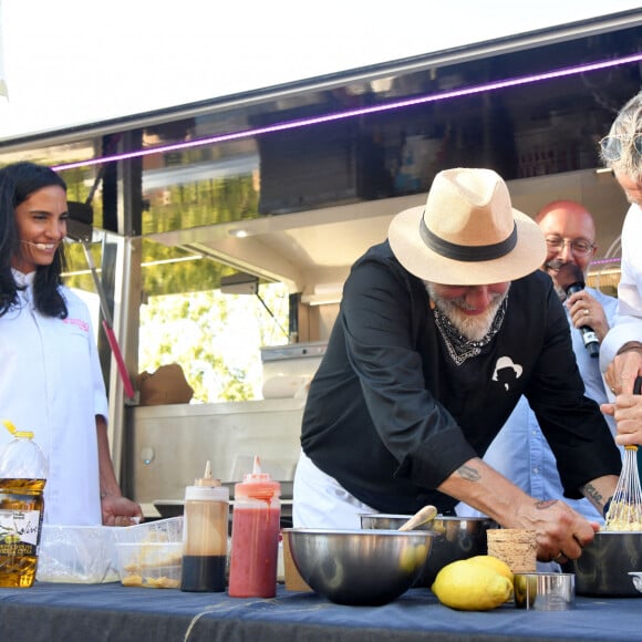 Franck Dubosc, son épouse Danièle le chef libanais Joe Barza durant la 1ère journée du Liban à Mougins, le 1er août 2021. © Bruno Bebert/Bestimage