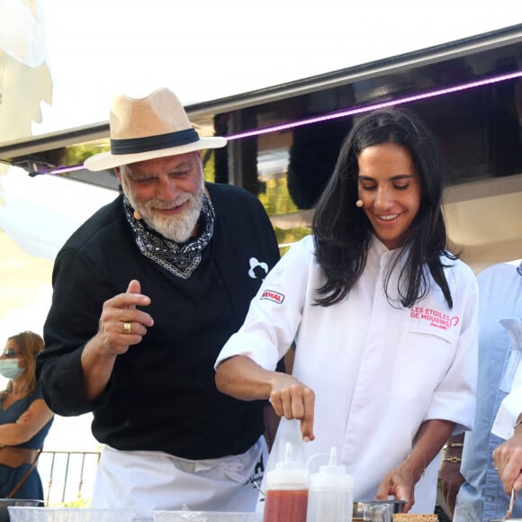 Franck Dubosc, son épouse Danièle le chef libanais Joe Barza durant la 1ère journée du Liban à Mougins, le 1er août 2021. © Bruno Bebert/Bestimage