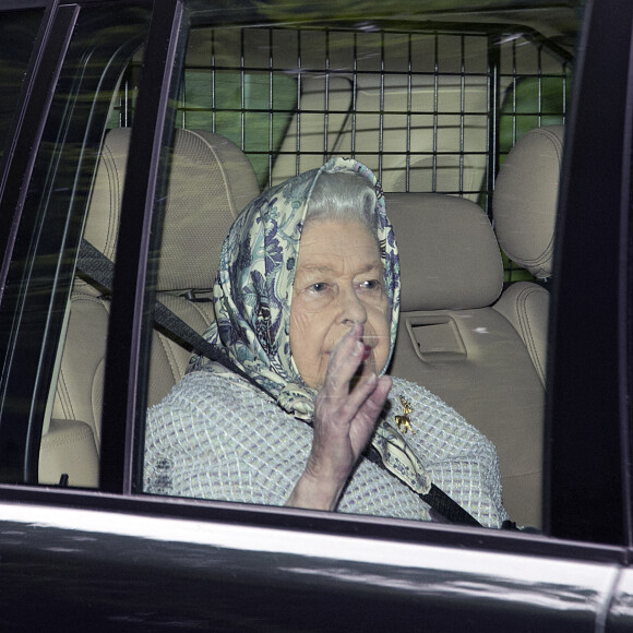 La reine Elisabeth II d'Angleterre arrive au château de Balmoral pour ses vacances d'été en Ecosse, le 4 aout 2020.