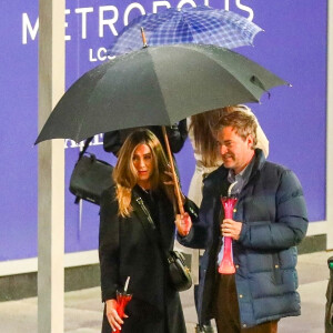 Jennifer Aniston, Reese Witherspoon, Julianna Margulies et Mark Duplass sont sur le tournage de la série "The Morning Show" à Los Angeles, le 11 mars 2021.
